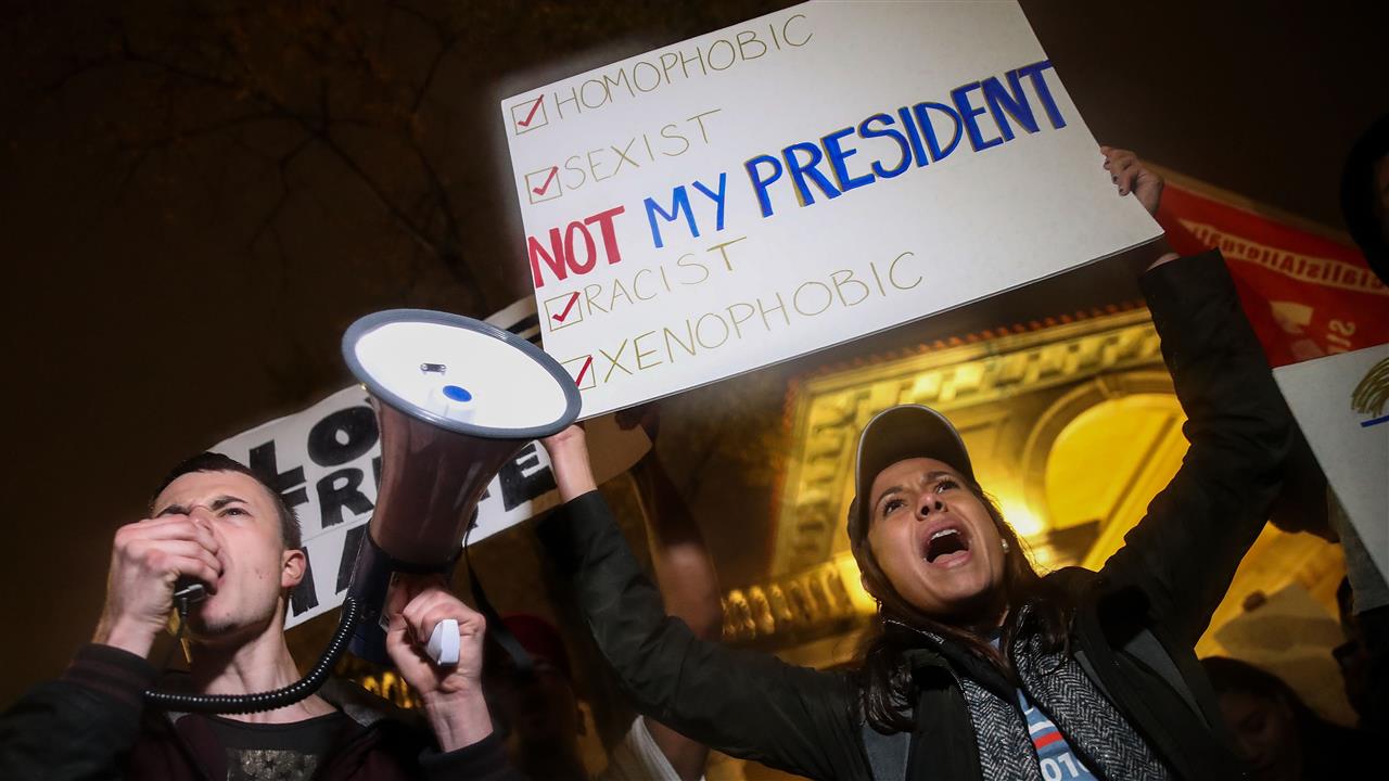 Across The US: Citizens Rally Against Trump Across The US: Citizens Rally Against Trump