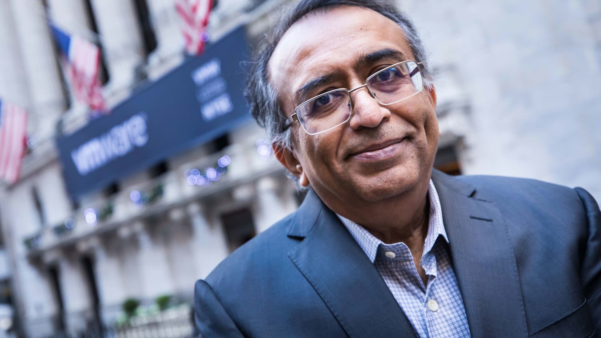 AT&T Challenges Broadcom's Extreme Price Increase On VMware AT&T Challenges Broadcom's Extreme Price Increase On VMware