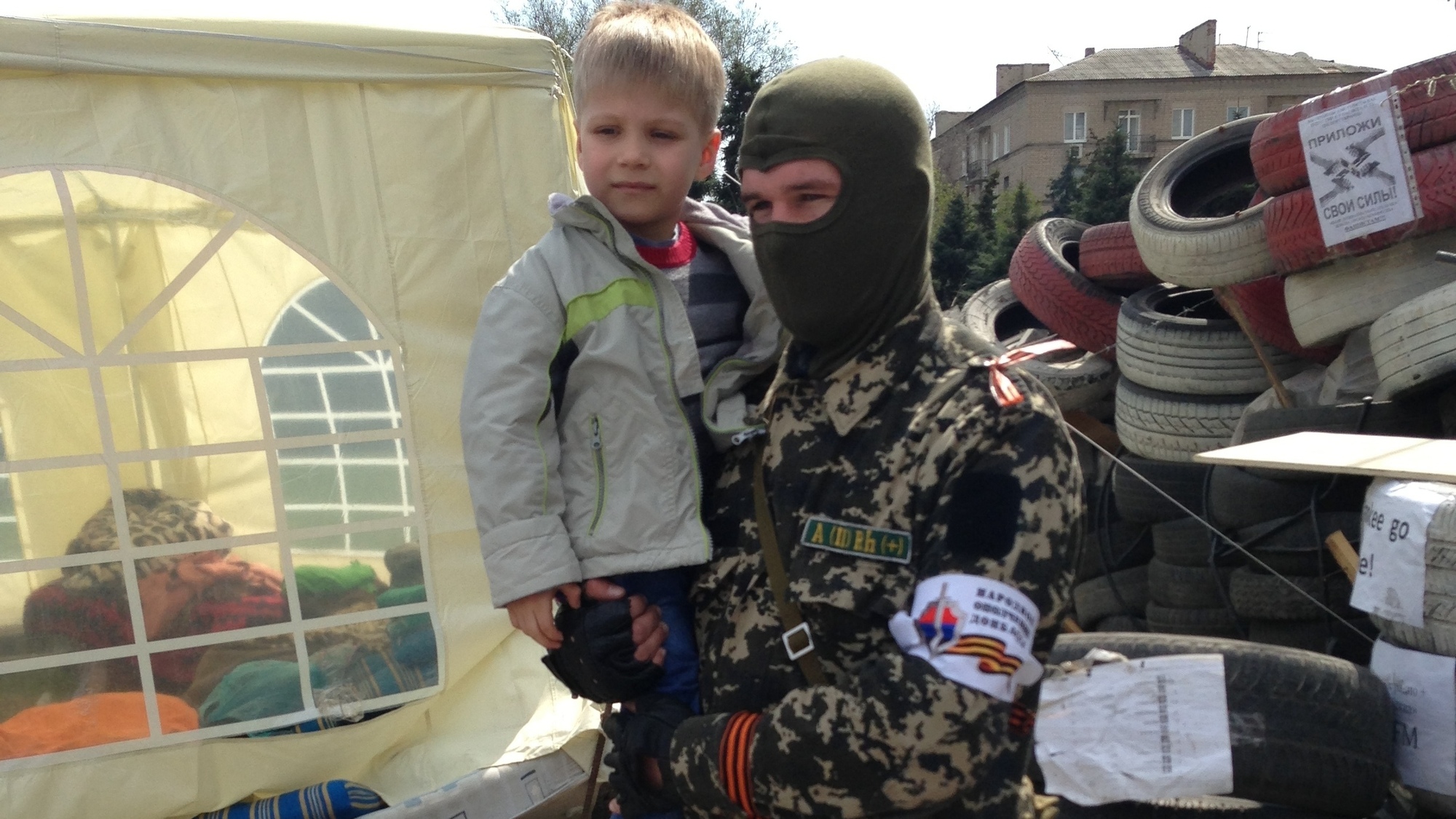 Fighting Reignites In Ukraine As Putin's Easter Truce Ends Fighting Reignites In Ukraine As Putin's Easter Truce Ends