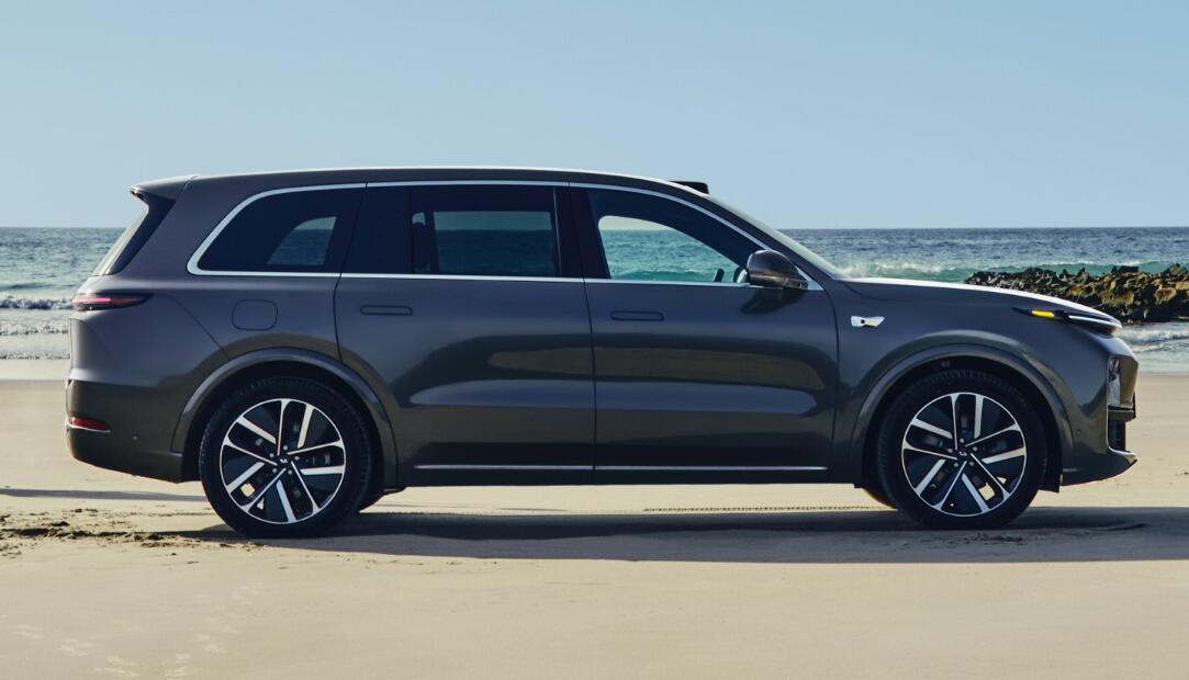 Navigating The Complexities: How Luxury Automakers Are Addressing The China Market Navigating The Complexities: How Luxury Automakers Are Addressing The China Market