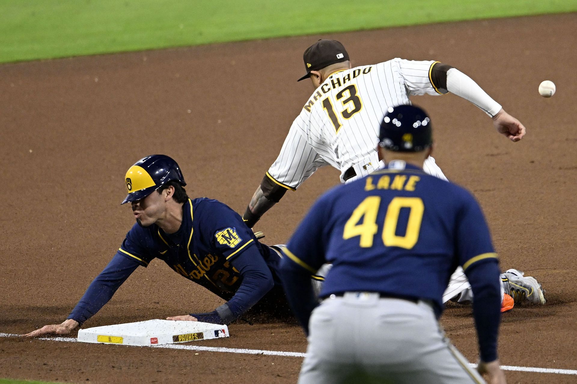 Nine Stolen Bases In Four Innings: Milwaukee Brewers Set New Record Nine Stolen Bases In Four Innings: Milwaukee Brewers Set New Record