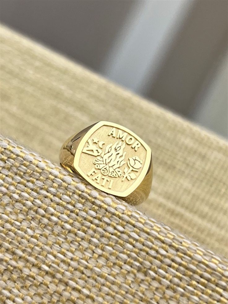 Pope Francis' Signet Ring: Its Fate After His Death Explained Pope Francis' Signet Ring: Its Fate After His Death Explained