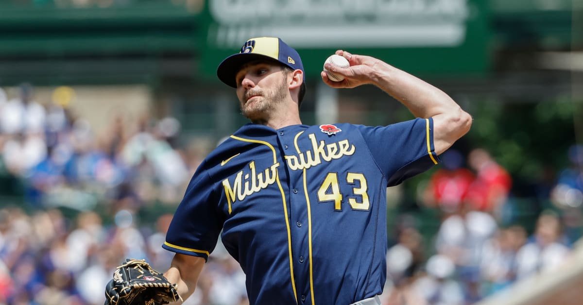 SF Giants Defeat Brewers: Flores And Lee Lead The Charge SF Giants Defeat Brewers: Flores And Lee Lead The Charge