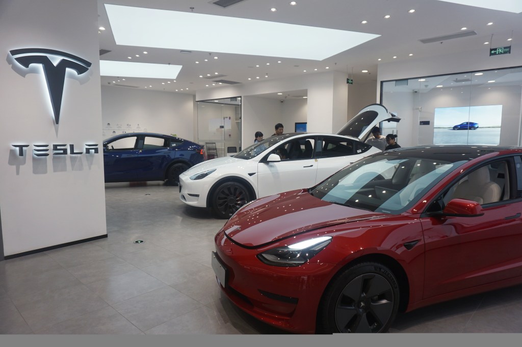 Tesla Q1 Profit Fall: The Effect Of Musk's Association With The Trump Administration Tesla Q1 Profit Fall: The Effect Of Musk's Association With The Trump Administration