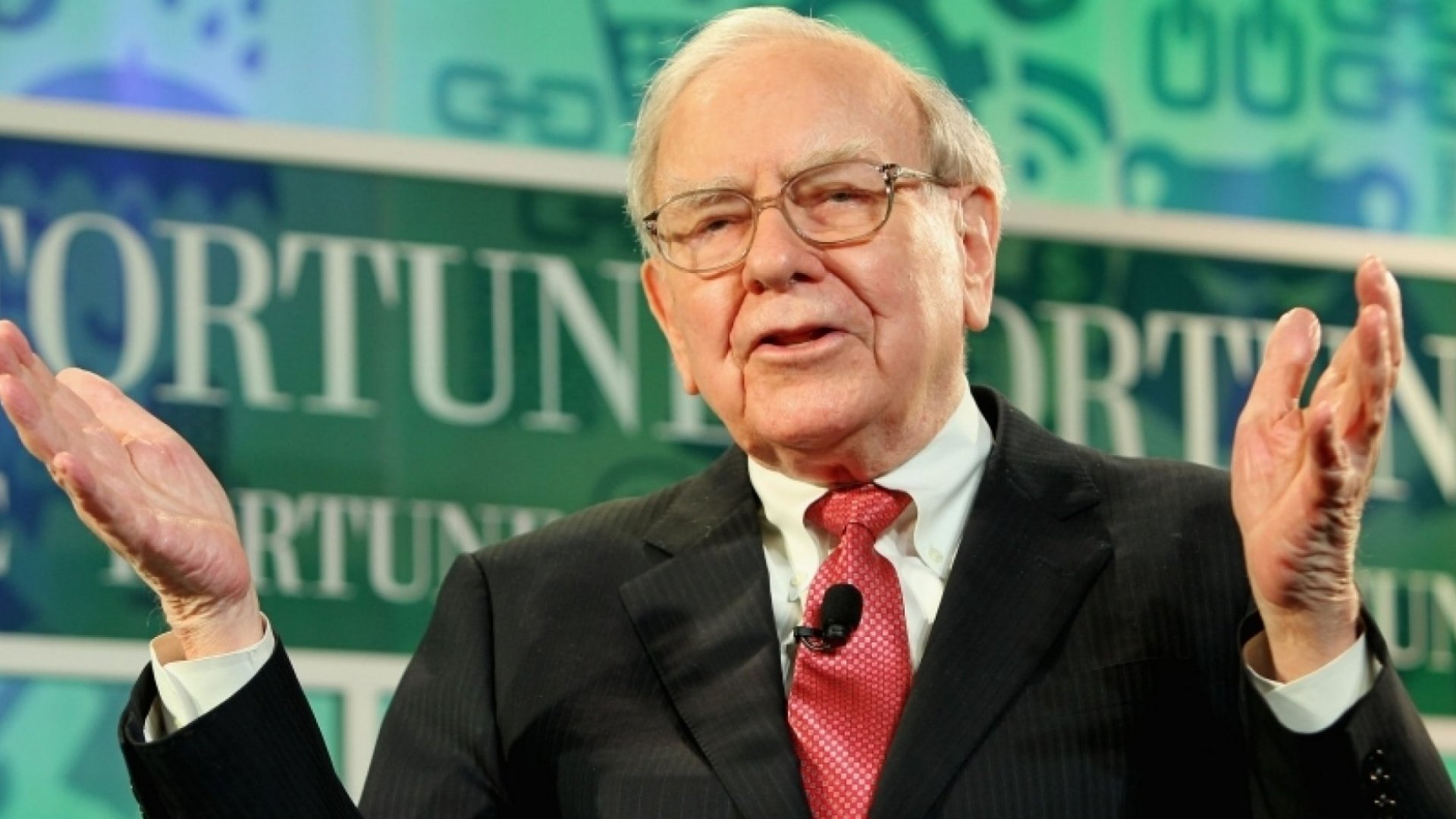 The Warren Buffett Apple Sale: Lessons For Long-Term Investors The Warren Buffett Apple Sale: Lessons For Long-Term Investors