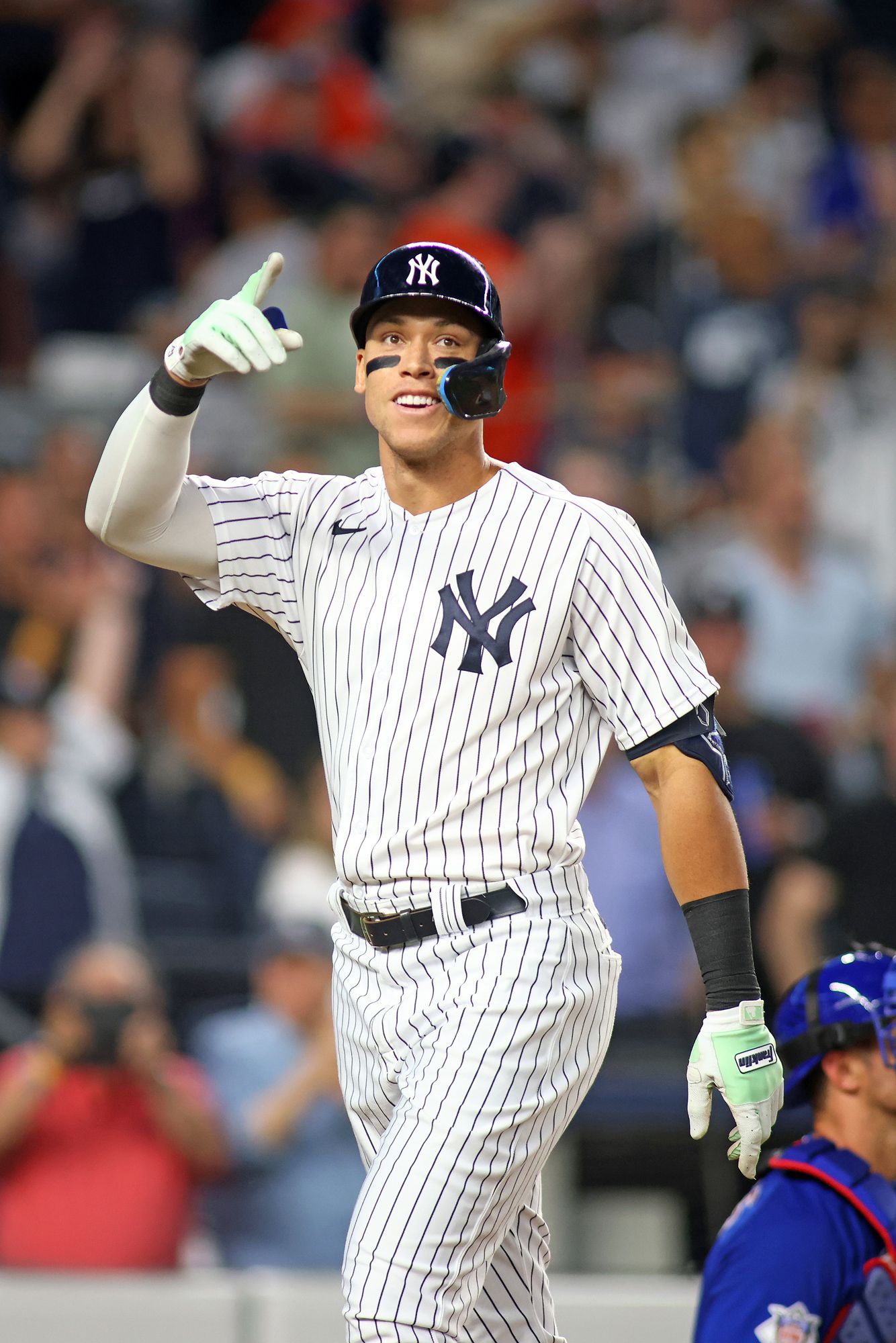 Yankees Set New Record: Aaron Judge's 3 Home Runs Power 9-Blast Game Yankees Set New Record: Aaron Judge's 3 Home Runs Power 9-Blast Game