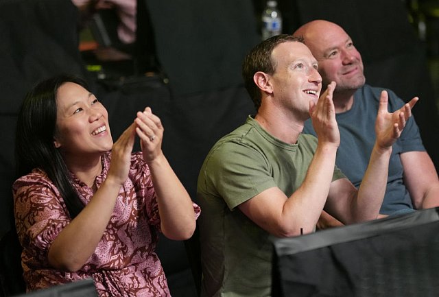 Zuckerberg's Facebook In The Age Of Trump: Challenges And Opportunities Zuckerberg's Facebook In The Age Of Trump: Challenges And Opportunities
